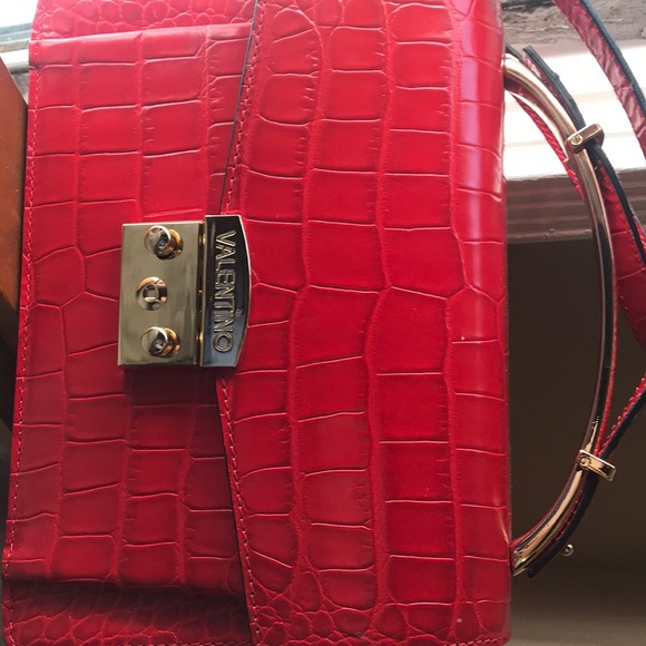 Brand new Valentino purse 100% authentic - Picture 1 of 5